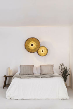 Round wall lamp in rattan Costas 400, projection 7 cm. Faro. 