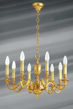 Lustre style Louis XVI, bronze doré, huit lumières, feuilles et perles . Lucien Gau. 