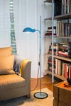 Lampadaire liseuse bleue Funiculi . Marset. Lampadaire liseuse bleue Funiculi . Marset.