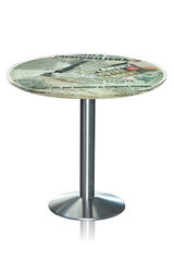 Table plexiglas design Bistrot motif vieux journaux. Acrila. Table plexiglas design Bistrot motif vieux journaux. Acrila.