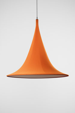 Cabana suspension forme trompette orange 60cm. Arturo Alvarez. 