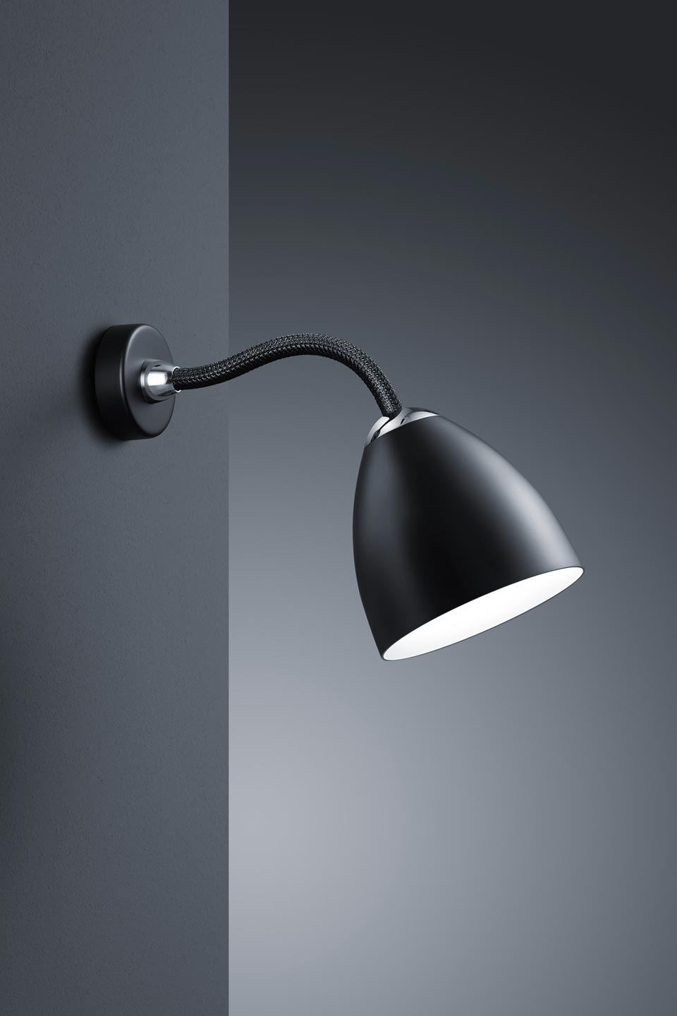 Athene Grande puissante lampe de bureau LED flexible noir: Less n More,  luminaire design fabriqué en Allemagne - Réf. 12060310