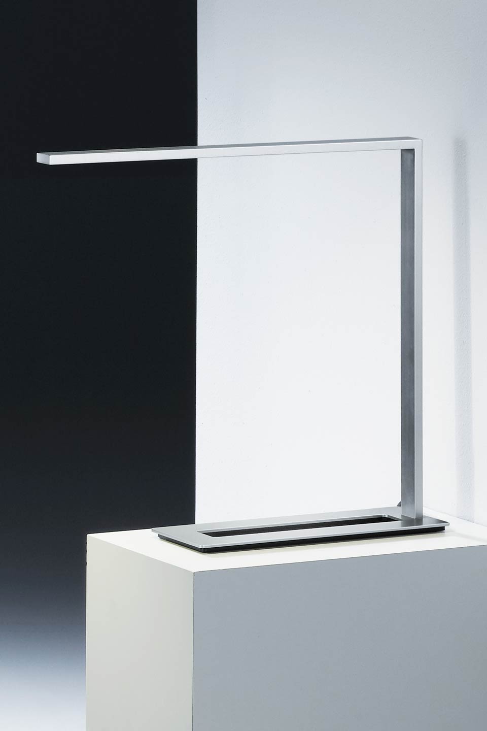 Ultra Thin Led Desk Lamp With Flat Head Baulmann Leuchten Luxury