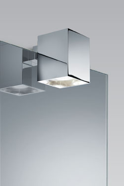 Clip E spot carré pour miroir de salle de bains par BPE Licht