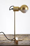 Lampe de table dorée minimaliste. Contract&More. 
