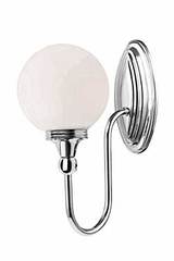 Applique murale pour salle de bain boule en verre dépoli et tige en chrome Blake 4. Elstead Lighting. Applique murale pour salle de bain boule en verre dépoli et tige en chrome Blake 4. Elstead Lighting.