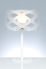 Nuclea lampe à poser blanche et pied en métal laqué blanc . Emporium. Nuclea lampe à poser blanche et pied en métal laqué blanc . Emporium.
