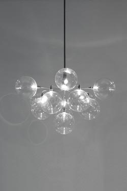Lustre contemporain 11 lumières boules transparentes Cluster. Harco Loor. 