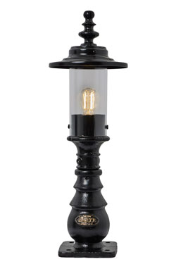 Courtyard small black cast iron outdoor beacon. HARTE. 