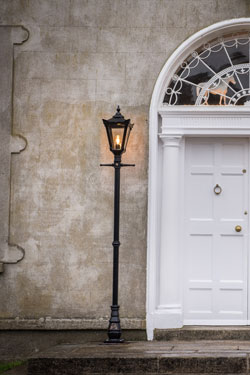 Large black Victorian floor lamp Traditional. HARTE. 