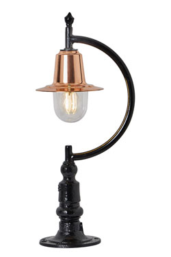 Goose Neck copper outdoor country post-top lamp. HARTE. 