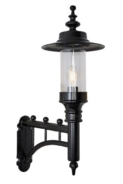 Courtyard large classic outdoor wall light. HARTE. 