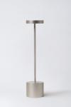 Lampe sans fil haut-de-gamme en aluminium argent 34cm Luxciole. HISLE. Lampe sans fil haut-de-gamme en aluminium argent 34cm Luxciole. HISLE.