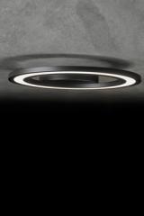 Plafonnier rond éclairage LED en métal noir mat Orbit. Holtkötter. Plafonnier rond éclairage LED en métal noir mat Orbit. Holtkötter.