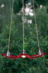 Athene suspension LED trois lumières en étoile sur flexible rouge. Less Athene suspension LED trois lumières en étoile sur flexible rouge. Less