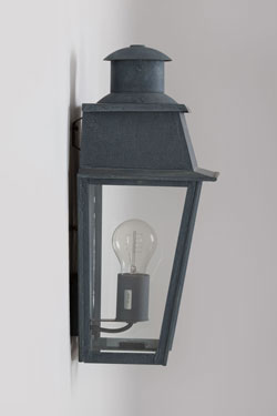 Classic urban wall lantern for outdoor use Bordeaux. Lum’Art. 