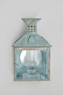 Outdoor wall lamp with 19th century oil lamp green-grey Campagne. Lum’Art. 