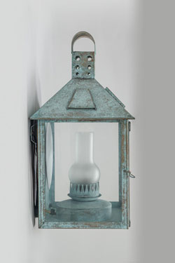 Outdoor wall lamp with 19th century oil lamp green-grey Campagne. Lum’Art. 