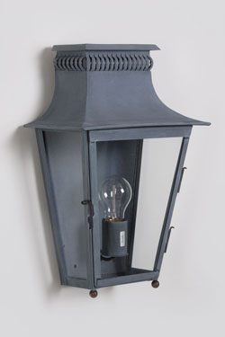 Classic outdoor wall light in old zinc Cluny metal. Lum’Art. 