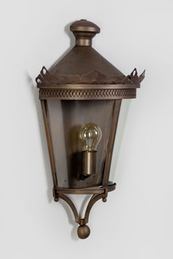 19th-century Parisian wall lantern for outdoor use Line. Lum’Art. 