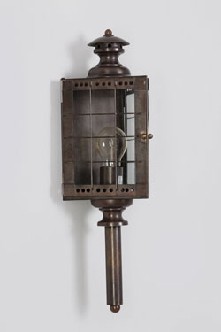 Mistral 19th century wall lamp. Lum’Art. 