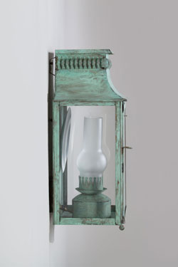 Lantern wall lamp 19th century large model Pétrole. Lum’Art. 