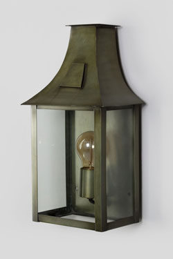 Taverne outdoor wall light in patinated zinc. Lum’Art. 