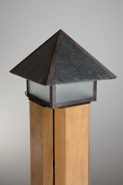 Wood and brass outdoor beacon Perche. Lum’Art. 