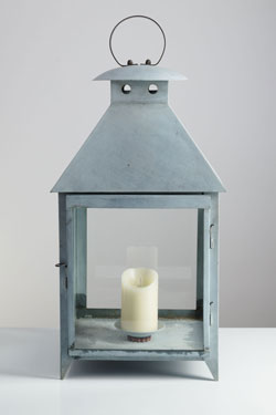 Large candle lantern in old zinc metal La Turbie. Lum’Art. 