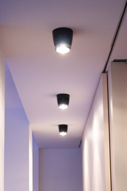 Boogie Sofito ceiling lamp in white metal and chrome. Luz Difusion. 