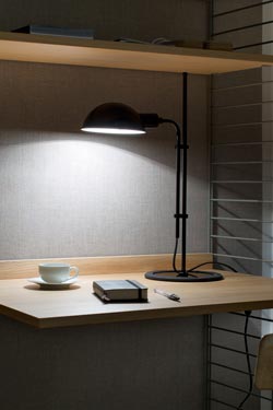 Funiculi black metal design desk lamp. Marset. 