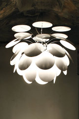 Discoco giant white pendant 132cm. Marset. 