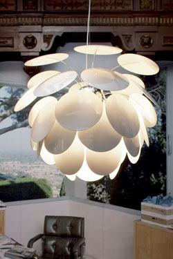 Discoco white pendant lamp 88cm. Marset. 