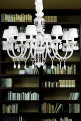 White 8-light Murano glass chandelier . Masiero. White 8-light Murano glass chandelier . Masiero.