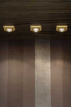 Square grooved gold-plated recessed spotlight. Masiero. 