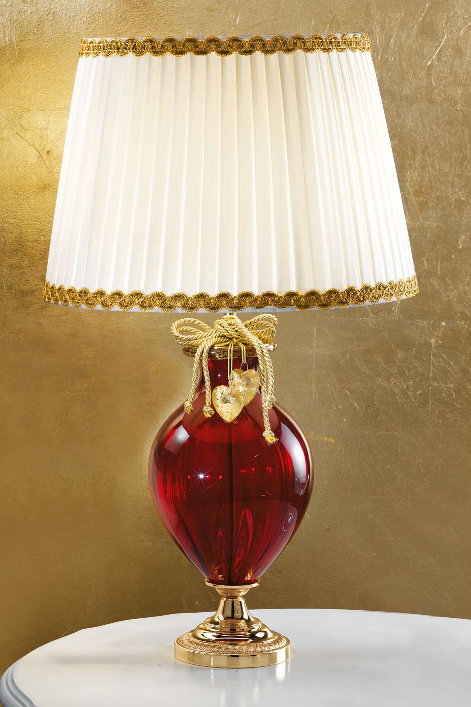 Red and gold crystal glass table lamp 