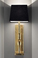 Wall lamp decorated with gold leaf and black square shade Slim. Masiero. Wall lamp decorated with gold leaf and black square shade Slim. Masiero.