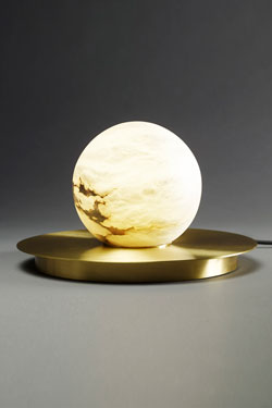 Alabaster ball table lamp. Matlight. 