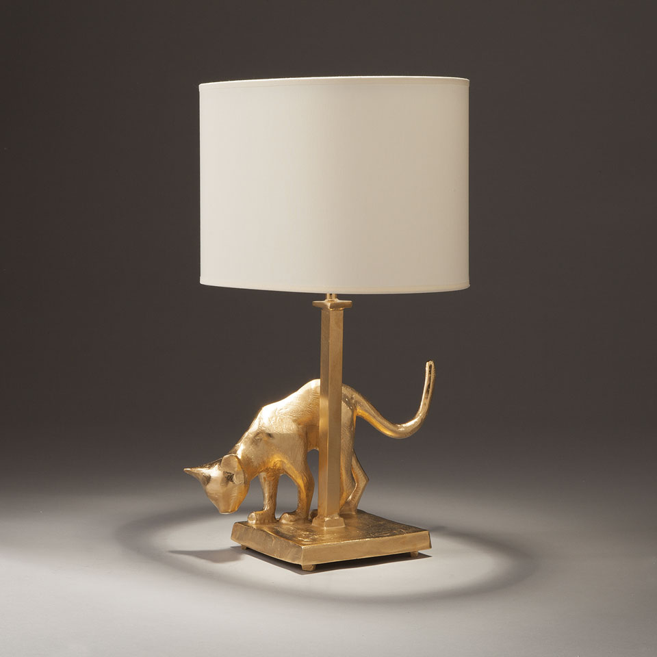 Lampe de table Chat en bronze massif doré. Objet insolite. 