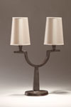 Lampe de table 2 lumières en bronze massif patiné noir Perceval. Objet insolite. 