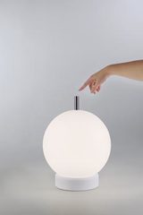 Prick grande lampe à poser globe blanc. Paulo Coelho. 
