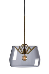 Suspension en laiton, avec abat-jour en verre fumé Atlas petit modèle. Tonone. Suspension en laiton, avec abat-jour en verre fumé Atlas petit modèle. Tonone.