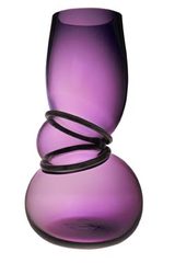 Colors Double Ring vase en verre violet. Vanessa Mitrani. Colors Double Ring vase en verre violet. Vanessa Mitrani.