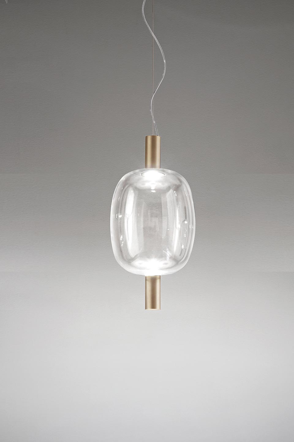 Riflesso suspension allongée à éclairage LED. Vistosi. Riflesso suspension allongée à éclairage LED. Vistosi.