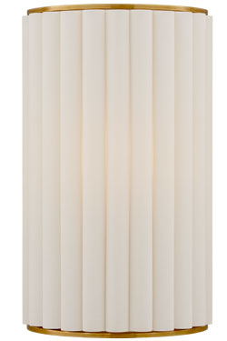 Pleated wall light in linen and gold Palati. Visual Comfort&Co.. 