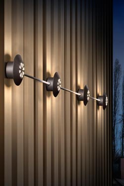 Small round outdoor wall light in patinated copper Pasdedeux 13cm