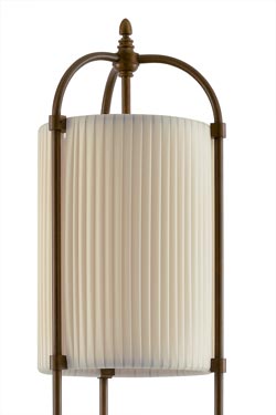 Lampadaire cylindre soie beige et patine antique foncée