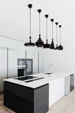 Illustri gold and shiny copper ceramic pendant light