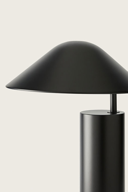 Damo lampe de table en acier noir mat
