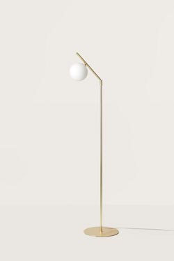 Retro floor lamp in satin brass and white opal glass ball Endo